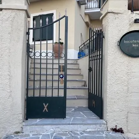 Bacalaros House 2 *