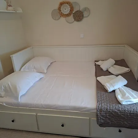 Bacalaros House 2 *